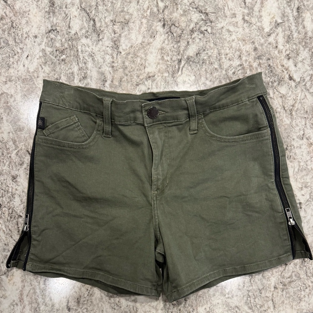 Rock & Republic Green Cargo Shorts Casual Style